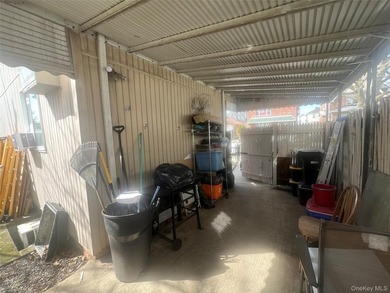 Legal 2 family house in excellent condition - built in 1985. It - photo 37
