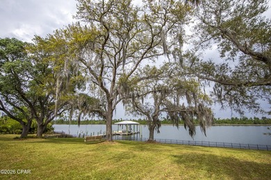 Waterfront Paradise in Lynn Haven - No HOA! This lovely home - photo 48