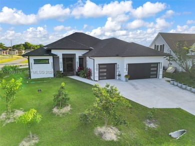 4,105 SQFT Home on Corner Lot! Centrally located just minutes - photo 3
