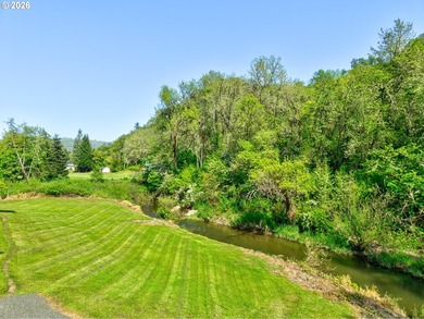 Welcome to a truly special property where privacy, craftsmanship - photo 7