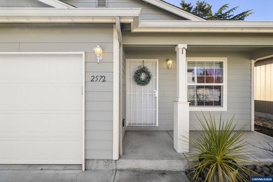 Accepted Offer with Contingencies. Motivated seller! Built in - photo 5