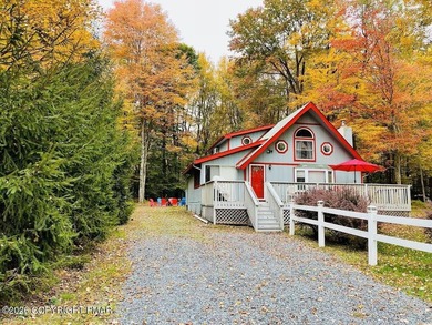 Arrowhead Lake Home For Sale in Pocono Lake Pennsylvania
