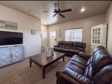 Welcome to your perfect Bear Lake getaway and investment - photo 2