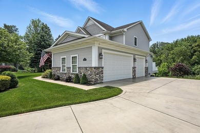 First time offered! This lovingly maintained one-owner 4-bedroom - photo 4