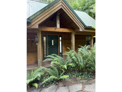 A Handcrafted Lakeside Haven Like No Other. This one-of-a-kind - photo 16
