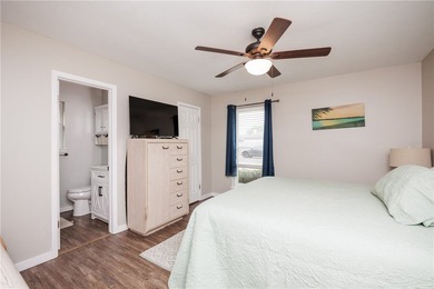Charming and meticulously maintained four-bedroom home in the - photo 25