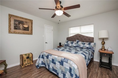 Charming and meticulously maintained four-bedroom home in the - photo 28