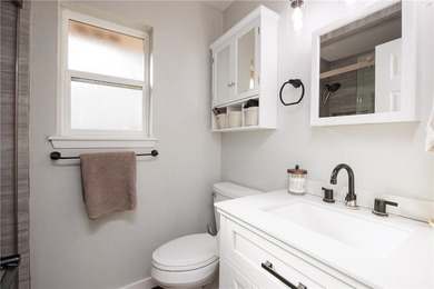 Charming and meticulously maintained four-bedroom home in the - photo 31