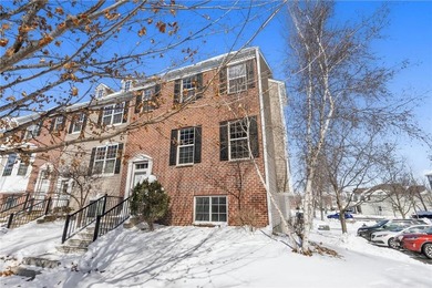 Deans Lake Townhome/Townhouse For Sale in Shakopee Minnesota