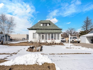 Improved price on this Bear Lake treasure. Timeless charm and - photo 1