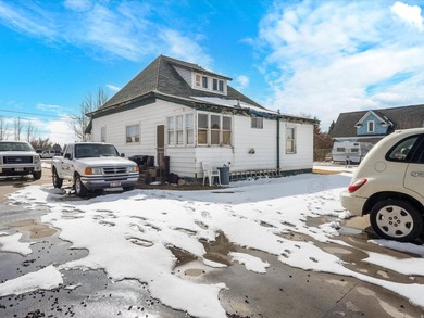 Improved price on this Bear Lake treasure. Timeless charm and - photo 4