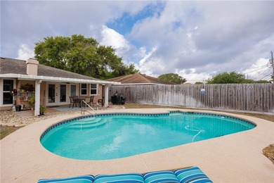 Charming and meticulously maintained four-bedroom home in the - photo 35