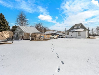 Improved price on this Bear Lake treasure. Timeless charm and - photo 6