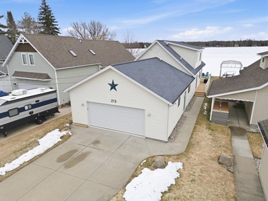 Beautifully renovated and fully furnished Houghton Lakefront - photo 2