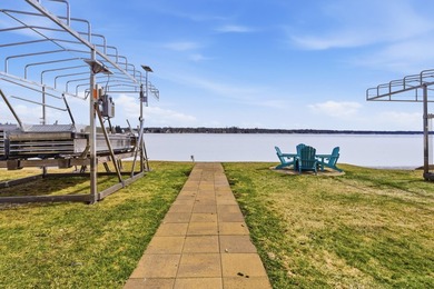 Beautifully renovated and fully furnished Houghton Lakefront - photo 6