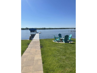 Beautifully renovated and fully furnished Houghton Lakefront - photo 7