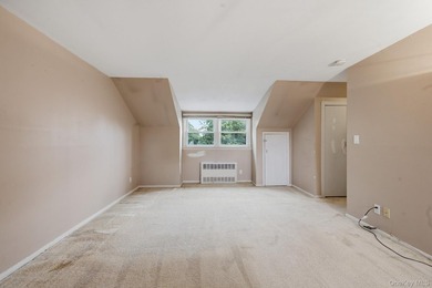 Spacious and seldom-available 3-bedroom, 1.5 bath duplex co-op - photo 11