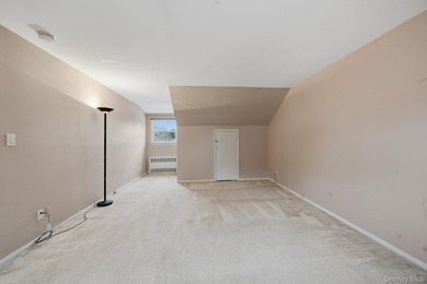 Spacious and seldom-available 3-bedroom, 1.5 bath duplex co-op - photo 12