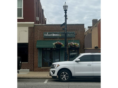 LOCATION, LOCATION, LOCATION! This prime downtown Hobart - photo 1