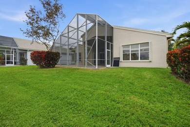 Welcome to this stunning remodeled 4-bedroom, 2.5-bathroom - photo 7