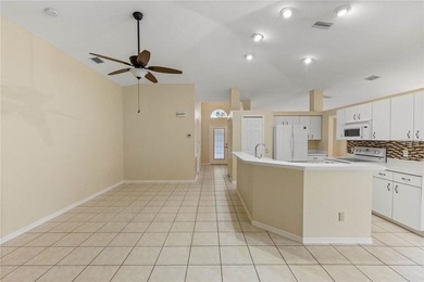 One or more photo(s) has been virtually staged. Move-in ready - photo 11