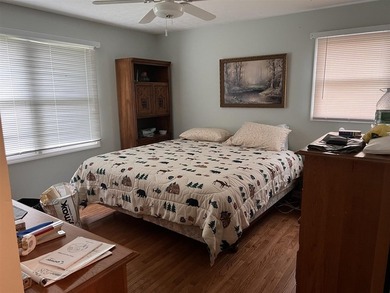 Don't miss this beautiful brick home with 3 bedrooms, 2 full - photo 12
