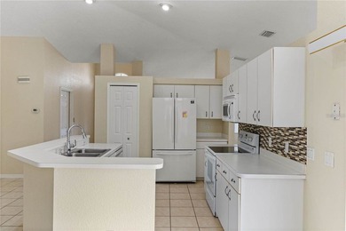 One or more photo(s) has been virtually staged. Move-in ready - photo 13