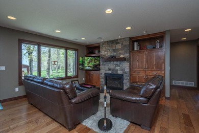 Gorgeous custom renovated *4-bedroom, 2-bath lake home on the - photo 14