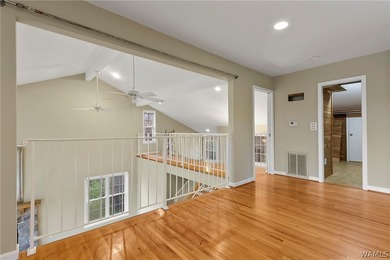 Waterfront opportunity on Lake Tuscaloosa! This 3-bedroom, 2 - photo 18