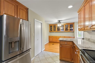 Waterfront opportunity on Lake Tuscaloosa! This 3-bedroom, 2 - photo 19