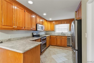 Waterfront opportunity on Lake Tuscaloosa! This 3-bedroom, 2 - photo 20