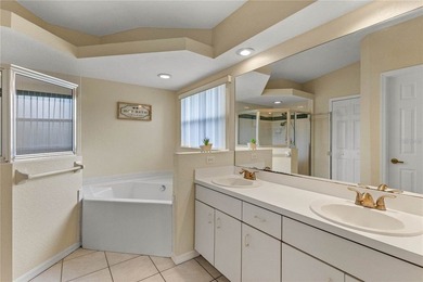 One or more photo(s) has been virtually staged. Move-in ready - photo 21