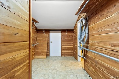 Waterfront opportunity on Lake Tuscaloosa! This 3-bedroom, 2 - photo 27