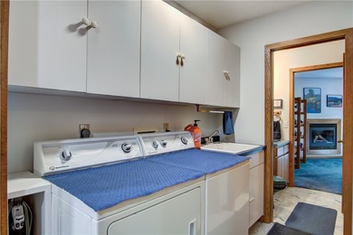 Beautiful Lower Tainter 4 BR / 2.5 Bath meticulously maintained - photo 37