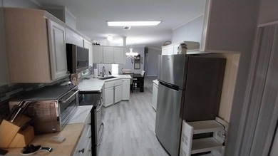 Beautifully Updated 3 Bedroom Home - Priced to Sell! Step into - photo 10