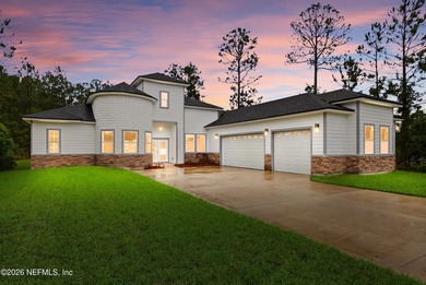 Welcome to refined country living in the prestigious - photo 2