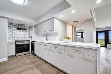 Fully renovated 2-bedroom, 2-bath condo in the Tower at Port - photo 8