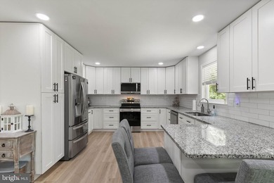 Welcome home to 1906 Lakeview Parkway, a like-new one level - photo 14