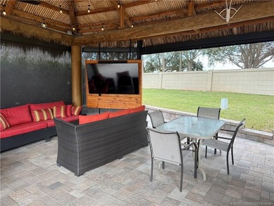An oversized 3,334 sq ft lot offering refined resort-style - photo 15