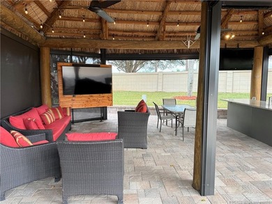 An oversized 3,334 sq ft lot offering refined resort-style - photo 16
