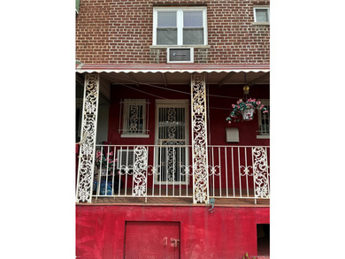 Welcome to 2216 Seward Avenue! This 3 bedroom, 1 1/2 bath - photo 19