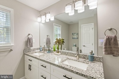 Welcome home to 1906 Lakeview Parkway, a like-new one level - photo 26