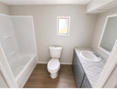 Welcome to this beautifully renovated 3-bedroom, 2 bath single - photo 6