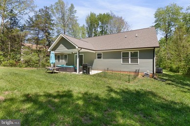 Welcome home to 1906 Lakeview Parkway, a like-new one level - photo 37