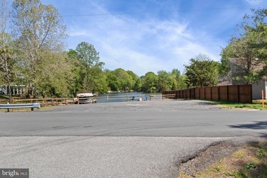 Welcome home to 1906 Lakeview Parkway, a like-new one level - photo 40