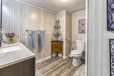 Motivated sellers This Charming 3-bedroom, 1-bath home comes - photo 5