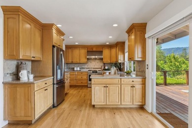 Welcome Home to 14275 Hilltop Way a Private Saratoga Retreat w/ - photo 12