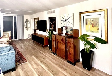 SPACIOUS UPDATED 3-BEDROOM, 2-BATH CORNER GARDEN APARTMENT WITH - photo 6