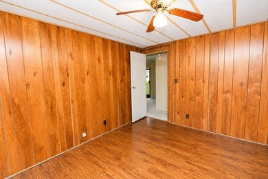 Welcome to this beautifully maintained waterfront property - photo 20