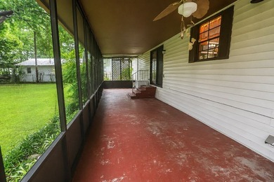 Welcome to this beautifully maintained waterfront property - photo 23